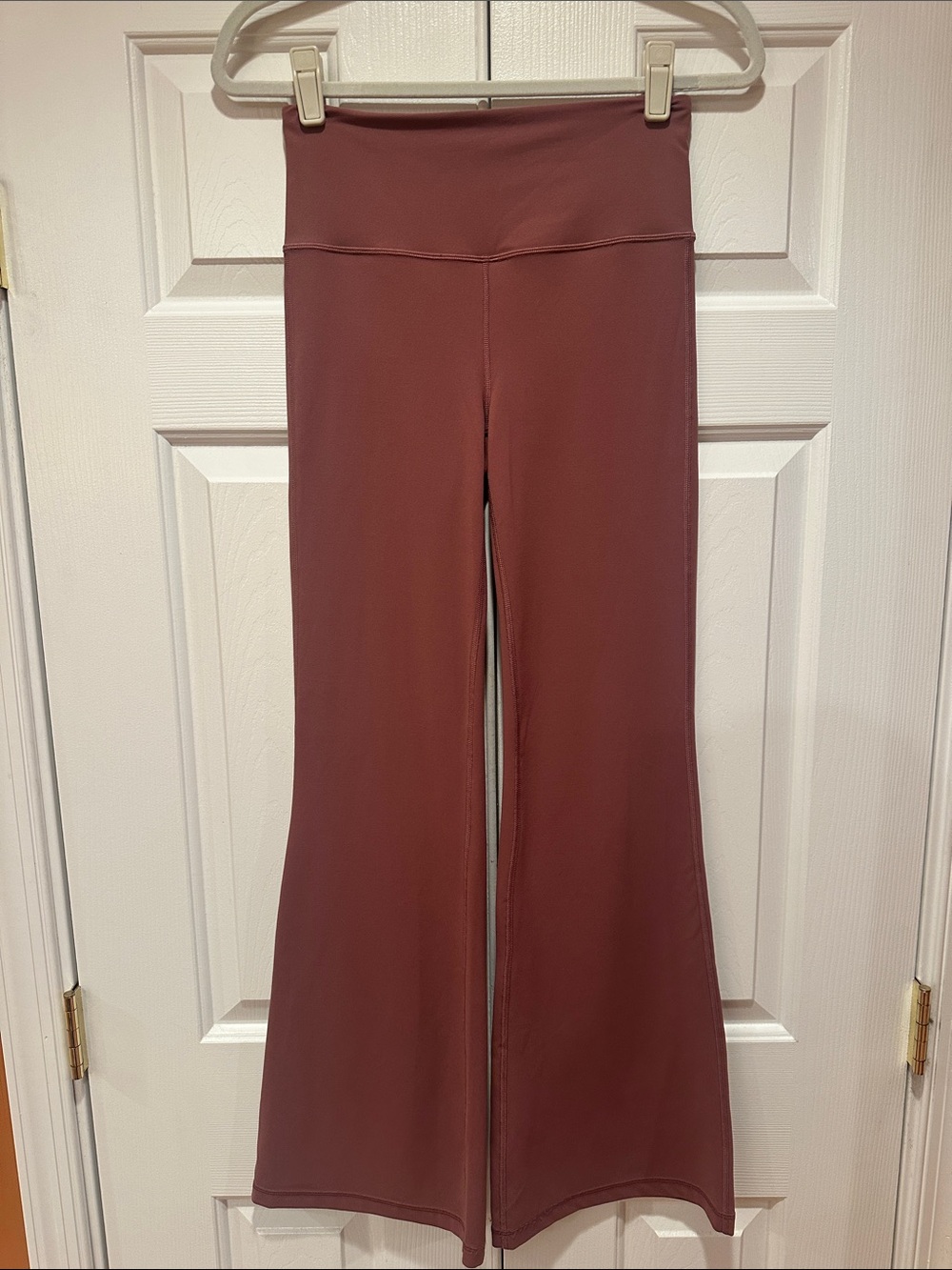 Athleta Women’s Elation Flare Pants in Dusty Rose NWOT size Small